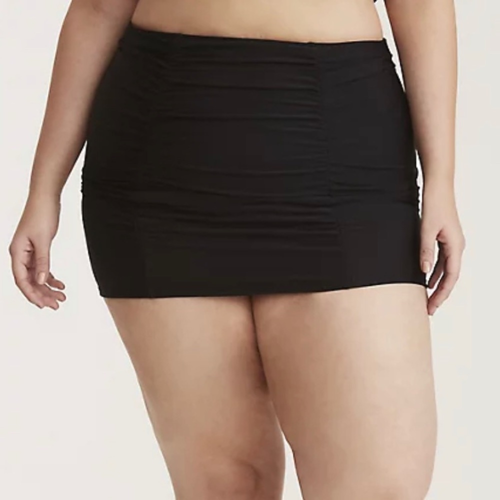 BLACK RUCHED HIGH WAIST SWIM SKIRT